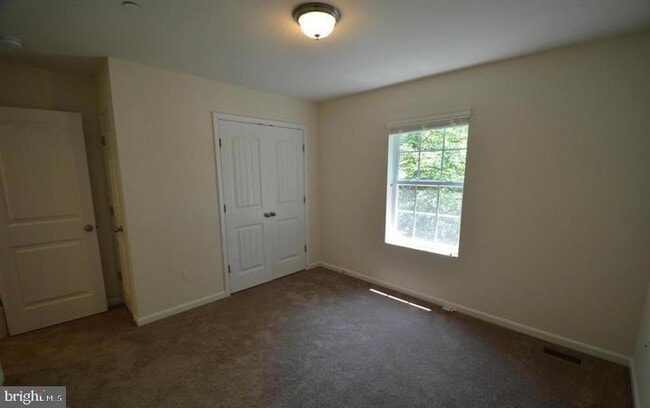 Building Photo - 5917 Sneed Dr