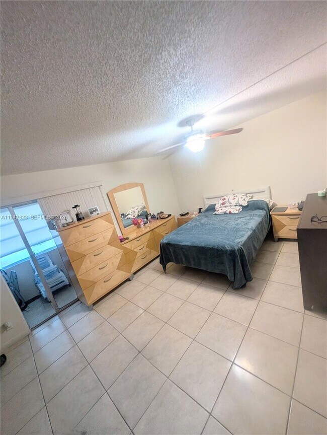 Building Photo - 850 SW 133rd Terrace