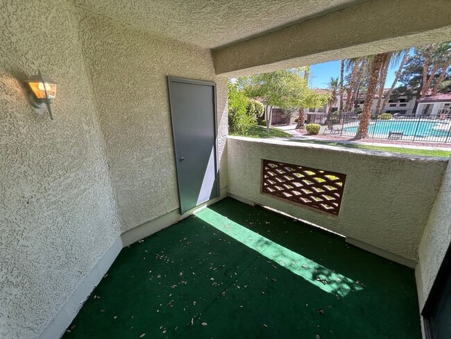 Building Photo - Charming condo in desirable West Las Vegas near Summerlin