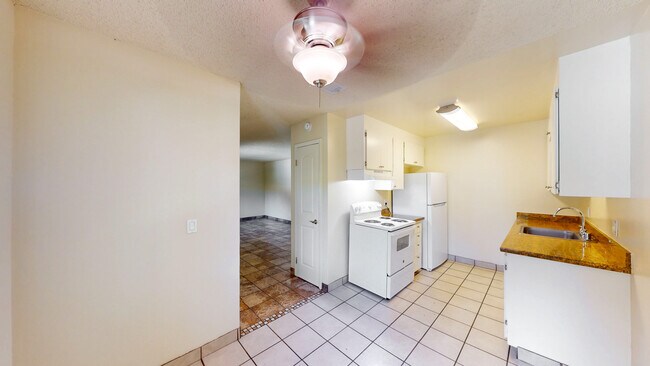 Building Photo - 18193 Happy Ln