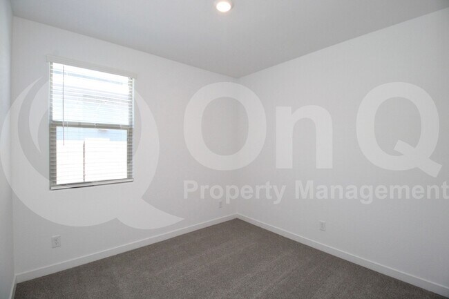 Building Photo - 8908 W Bethany Heights Dr