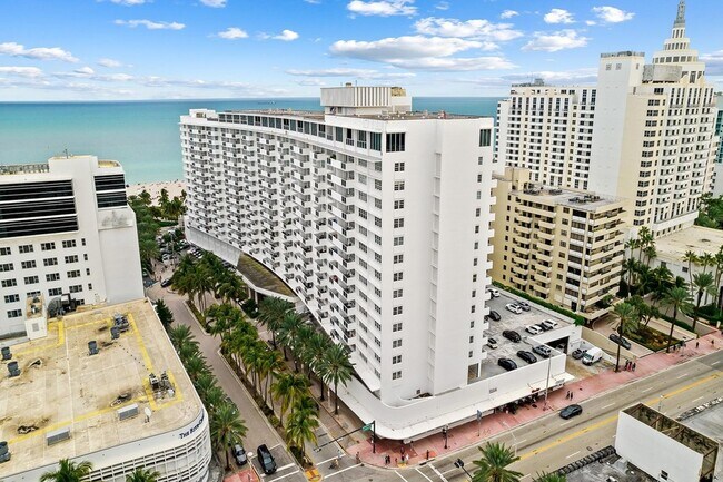 Building Photo - 100 Lincoln Rd