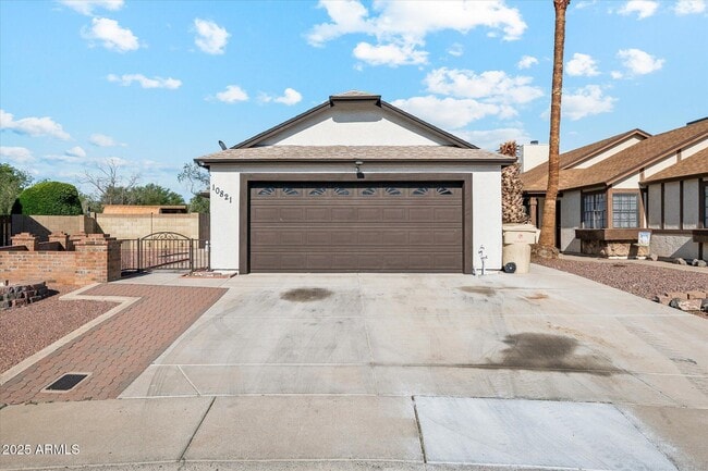 Building Photo - 10821 N 63rd Dr