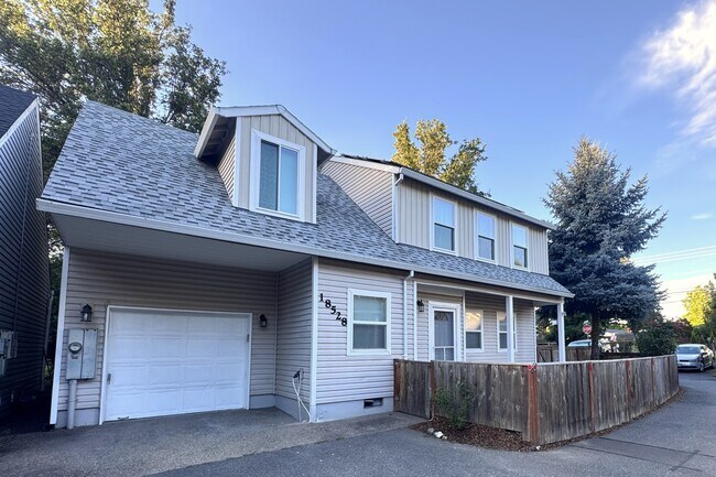 Building Photo - 18528 SW Mcclarey Dr