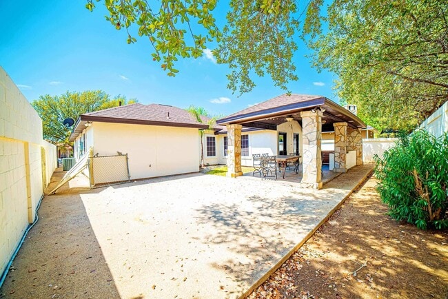 Building Photo - 2110 Lima Loop