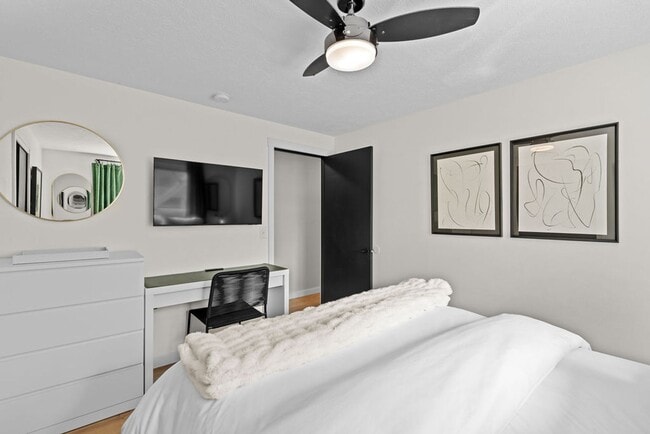 Building Photo - Trendy 2B/1B Unit C I Near Gonzaga/WSU/EWU & 5 Hospitals I Pet Friendly
