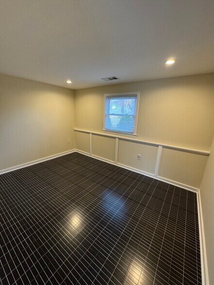 Building Photo - 7209 Needwood Rd