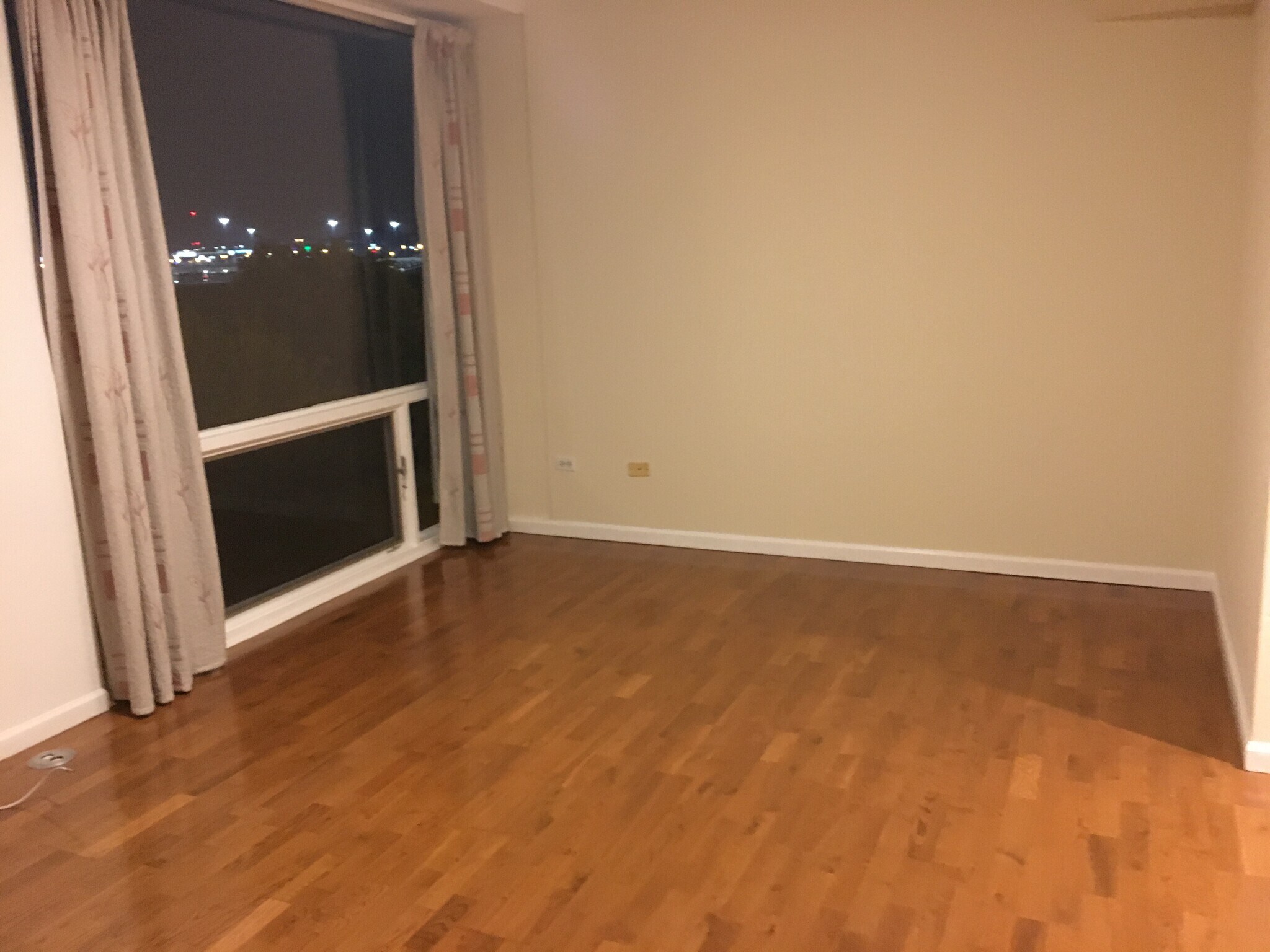 bedroom - 61 W 15th St