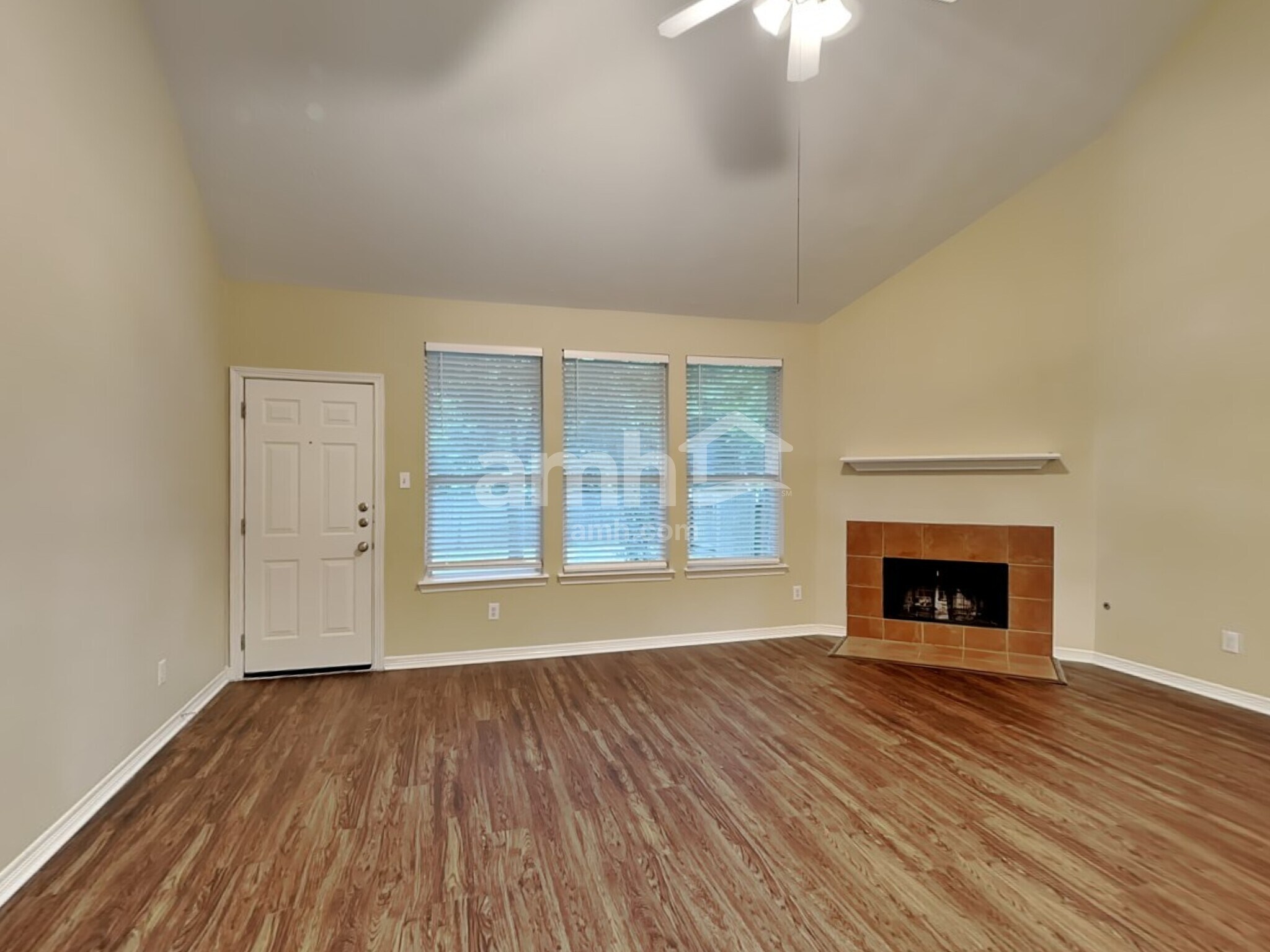 Building Photo - 38011 W Sulphur Creek Dr