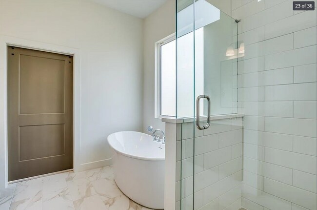 Building Photo - 113 Cedar St