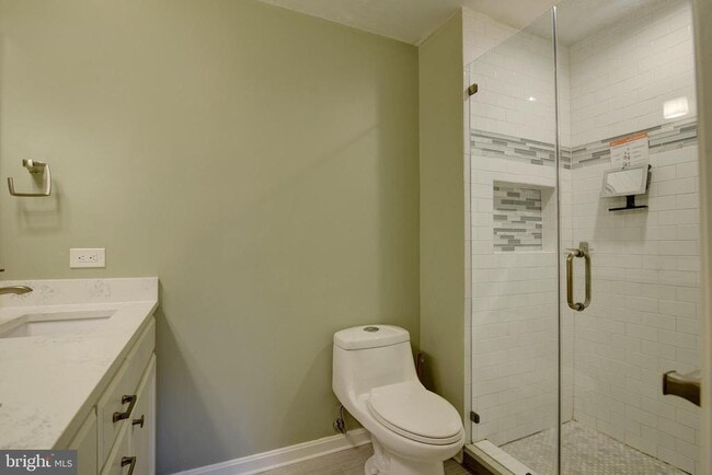 Building Photo - 8521 Tysons Ct