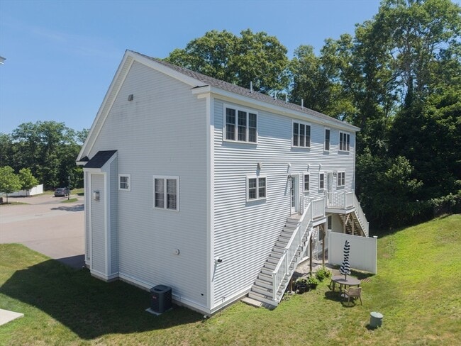 Building Photo - 18 Craftsman Ct