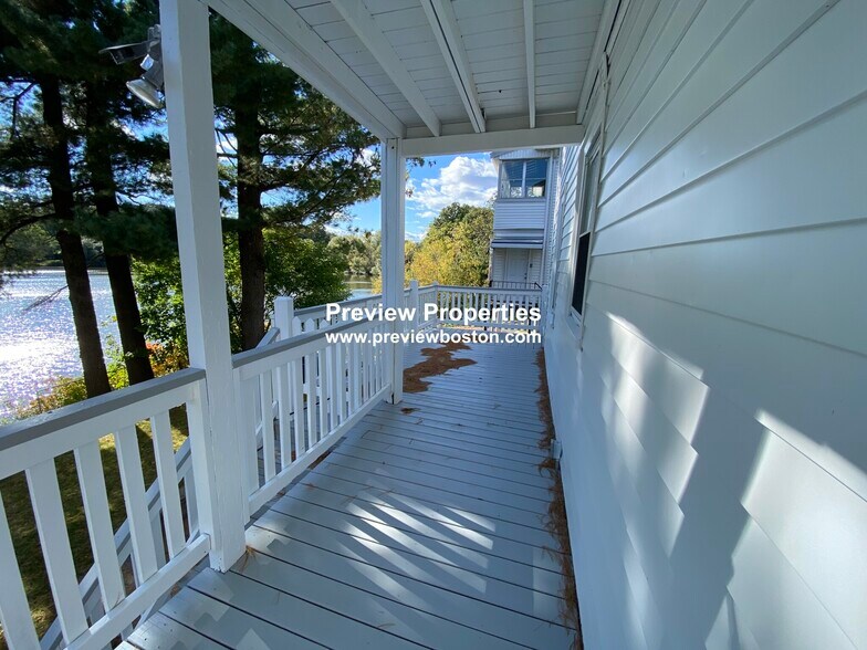 Primary Photo - 60 Kenrick St