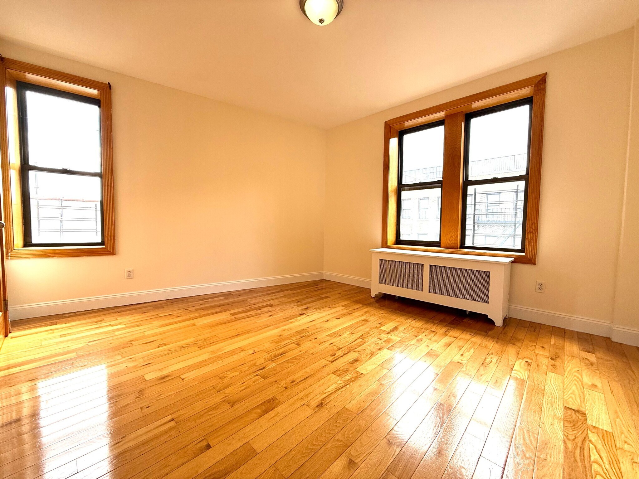Building Photo - 20 Magaw Pl