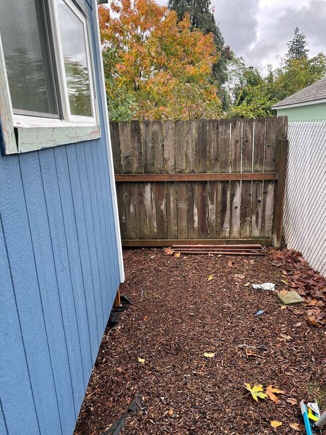 Building Photo - Charming 1BR Cottage | Private Cul-de-Sac & Wrap-Around Porch