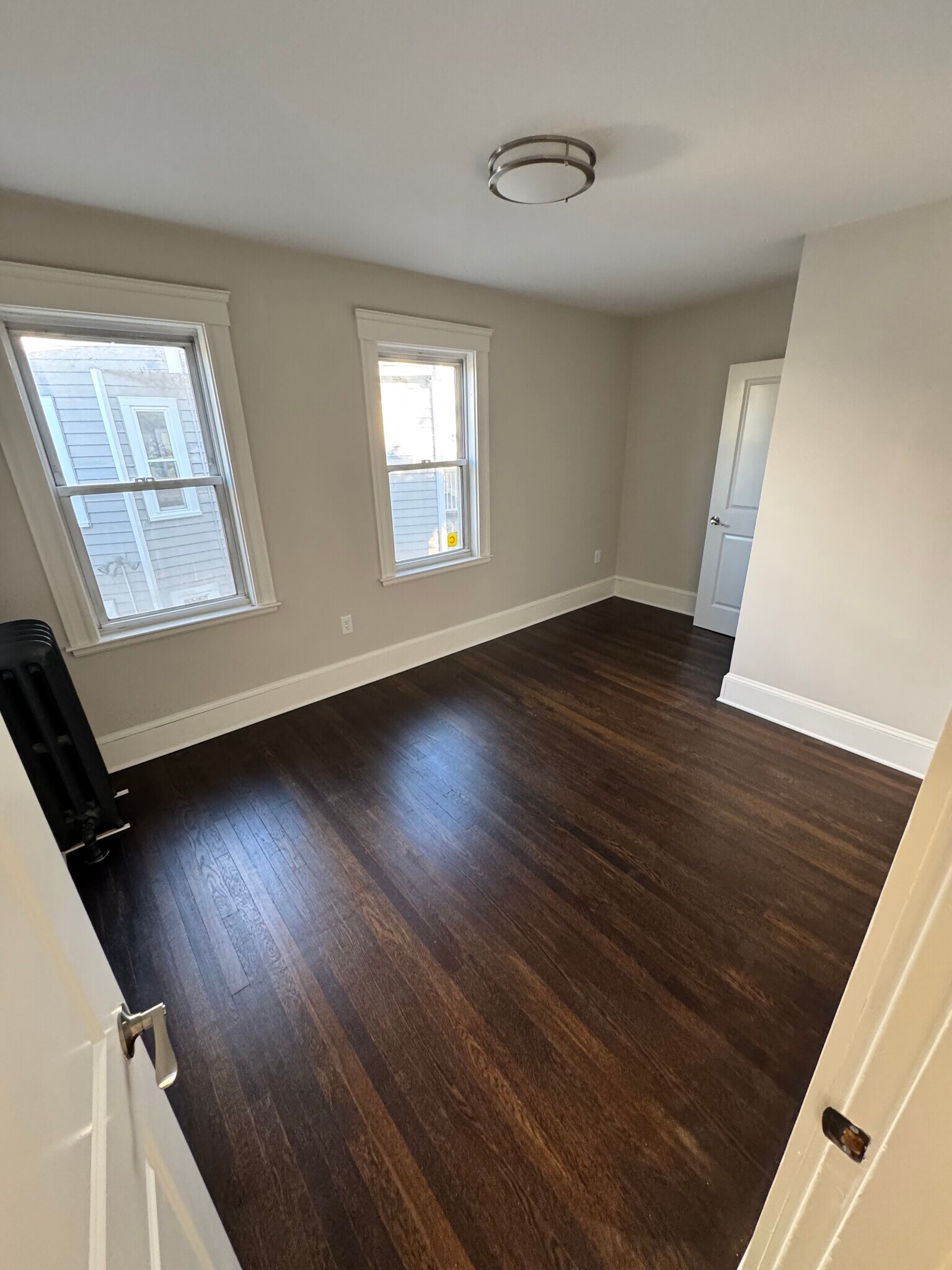 Building Photo - 146 Avon St