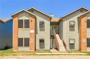 Primary Photo - 2505 W Slaughter Ln