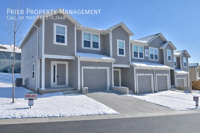 Building Photo - 3246 N 103rd Pl