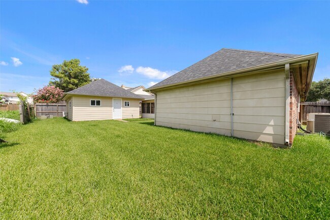 Building Photo - 7919 Quail Meadow Dr
