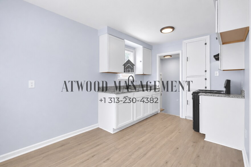 Building Photo - This beautifully updated 3-bedroom, 2-bath single-family home is ready for move-in!