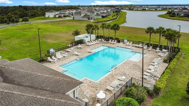 Building Photo - 2232 Bur Oak Blvd