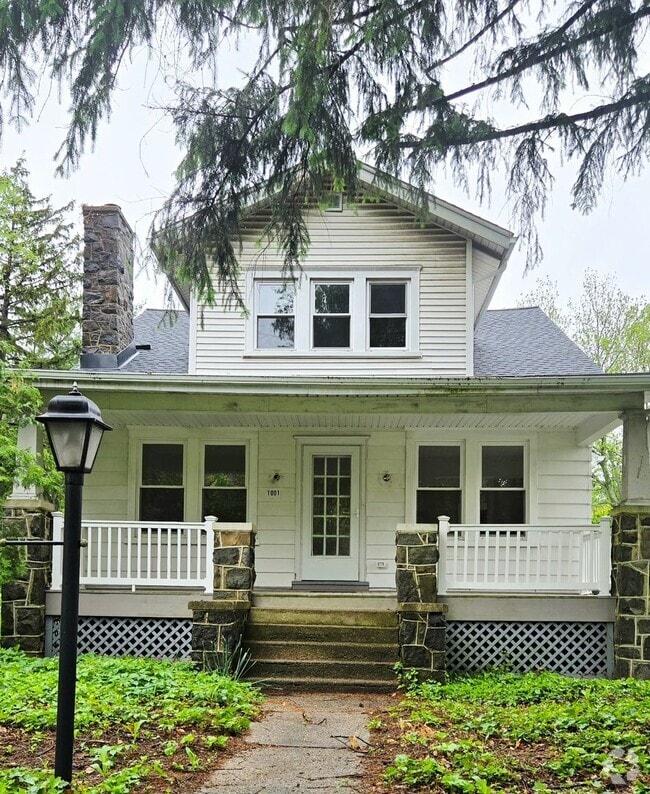 Building Photo - North Wilmington - 5 bedroom, 2 bathroom h...