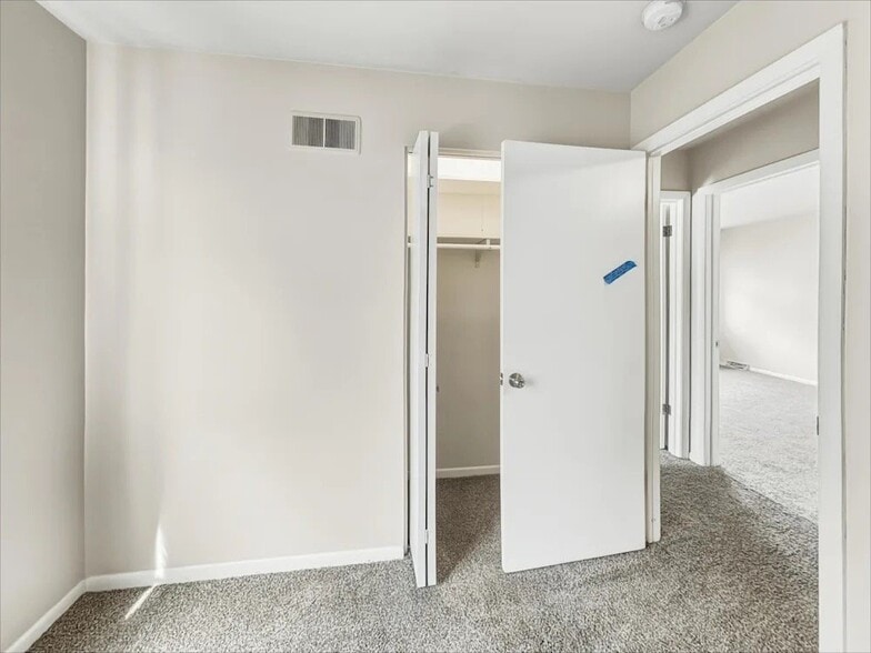 Building Photo - 5265 Arquilla Dr