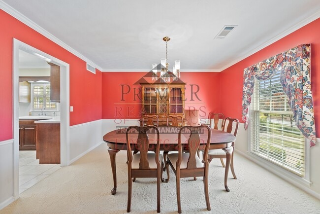 Building Photo - 2335 Nottingham Dr