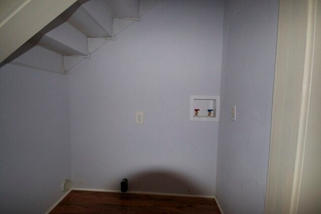 Building Photo - 510 Vineyard Rd