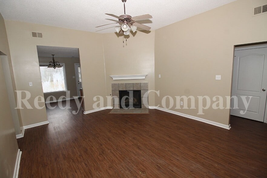 Building Photo - 6077 Wills Way Cir S