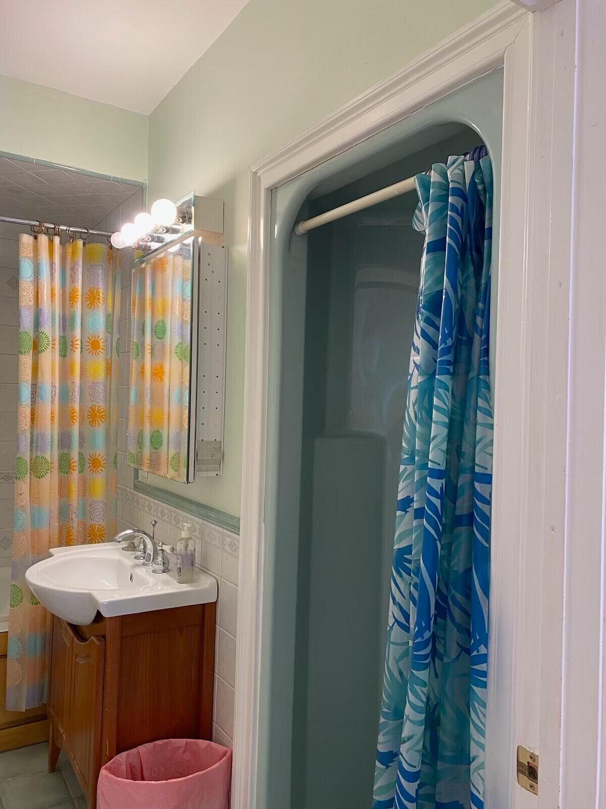 Building Photo - 74 Georgia St