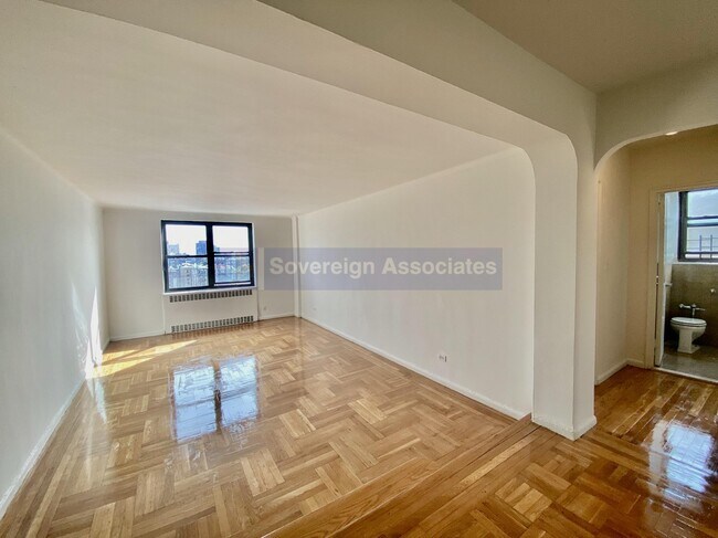 Building Photo - 700 Fort Washington Ave