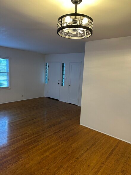 Building Photo - 1849 S Beverly Glen Blvd