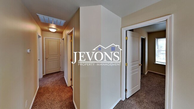 Building Photo - Enjoy this beautiful West Valley home with...