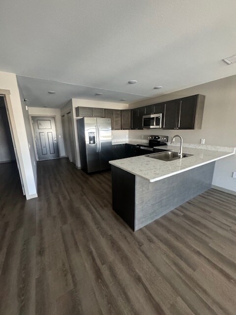Building Photo - Island City Properties