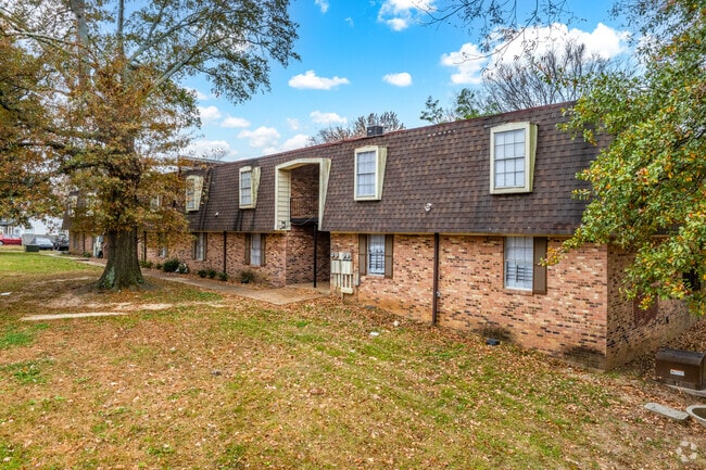 Building Photo - Beverly Springs