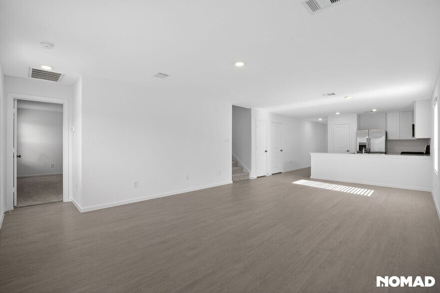 Building Photo - 1519 Rose Blush Ln