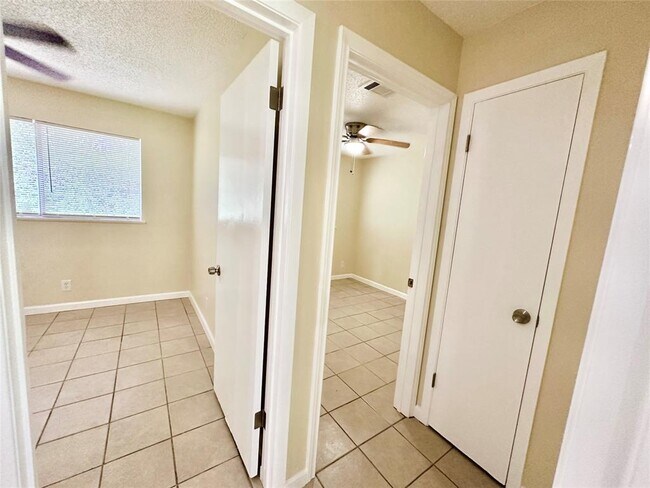 Building Photo - 5206 Regency Cove