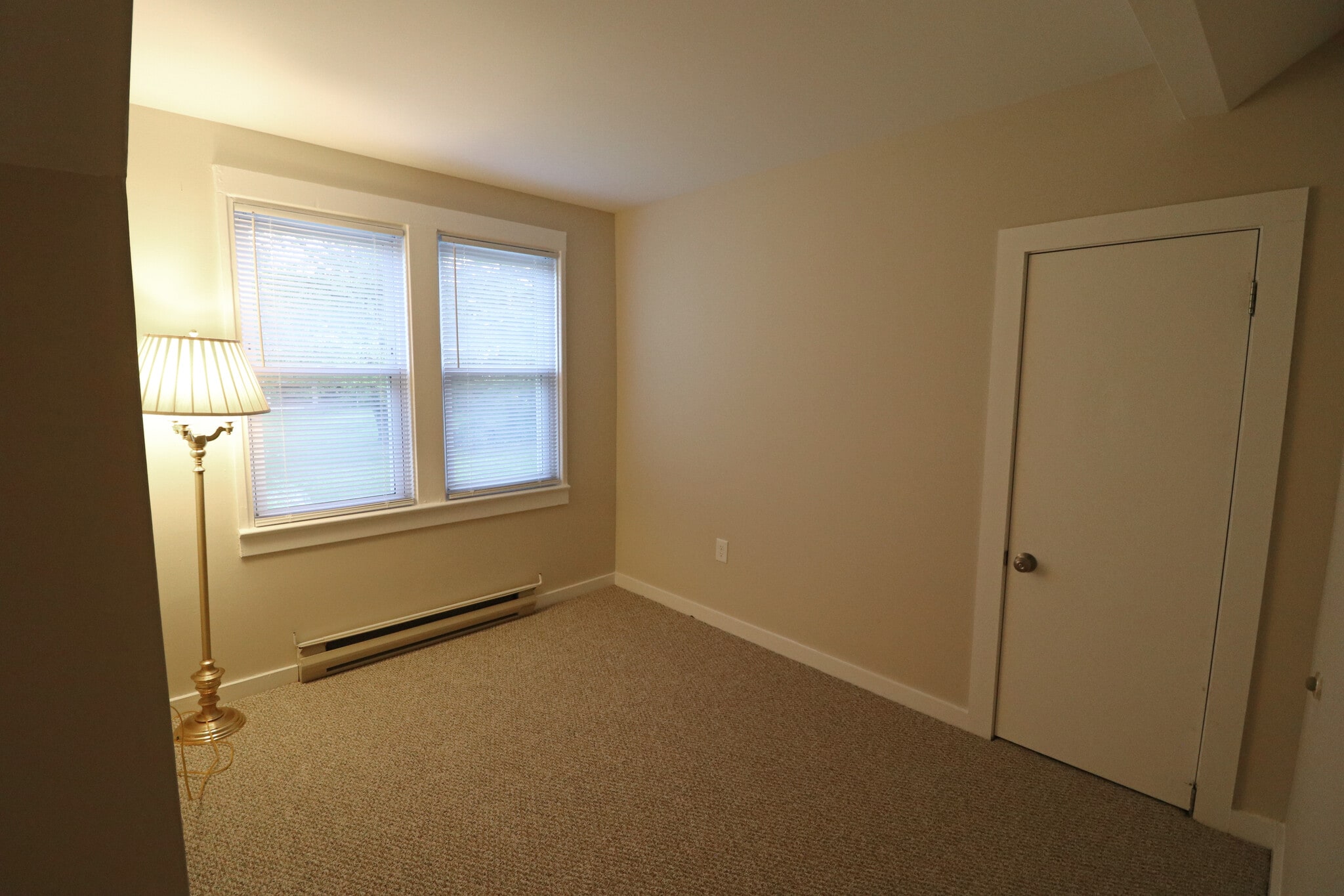 Building Photo - 318 S Watson St