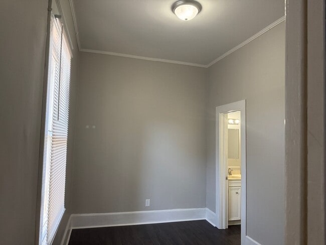 Building Photo - Earlewood-Cotton Town- Belleview