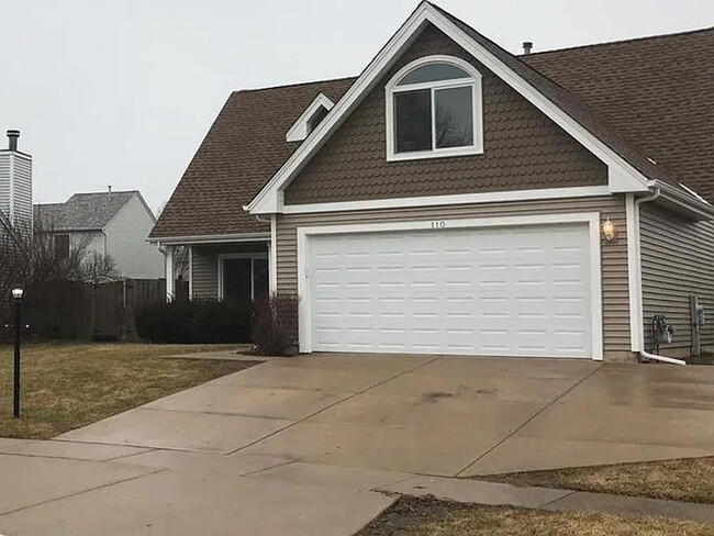 Building Photo - 110 Filbert Dr
