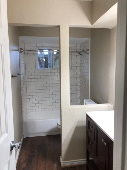 Downstairs Bath - 7624 Thistle Ln