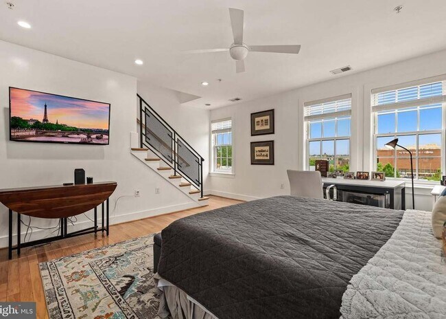 Building Photo - 11th STREET NW 2-2