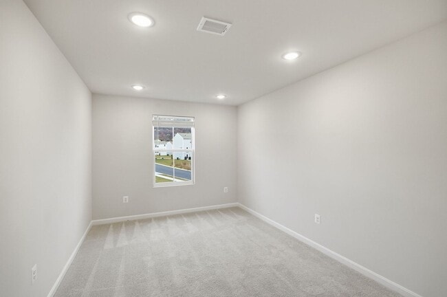 Building Photo - 22 Preening Rd