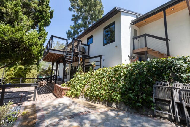 Building Photo - 1483 Arroyo View Dr