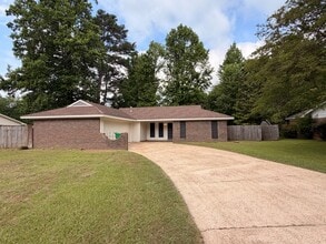 Building Photo - 3507 Camellia Cir