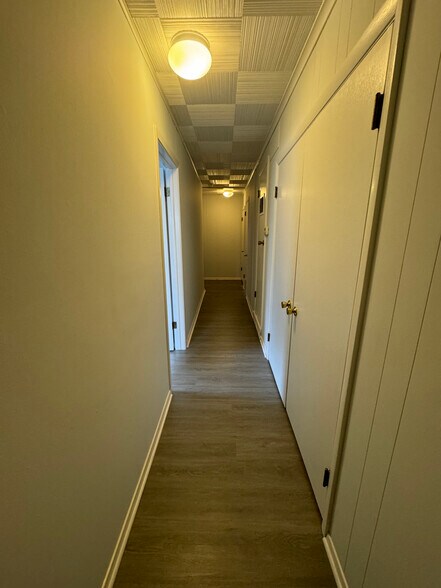 lots of closet space - 410 N 4th St