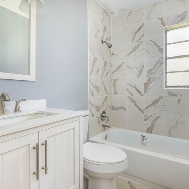 Building Photo - Just Listed - 3 Bedroom Home in Richmond H...