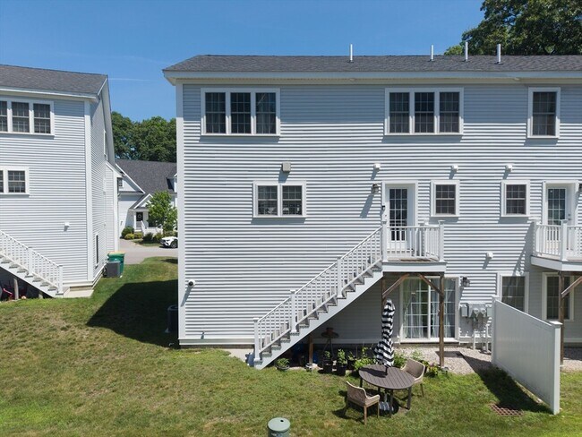 Building Photo - 18 Craftsman Ct