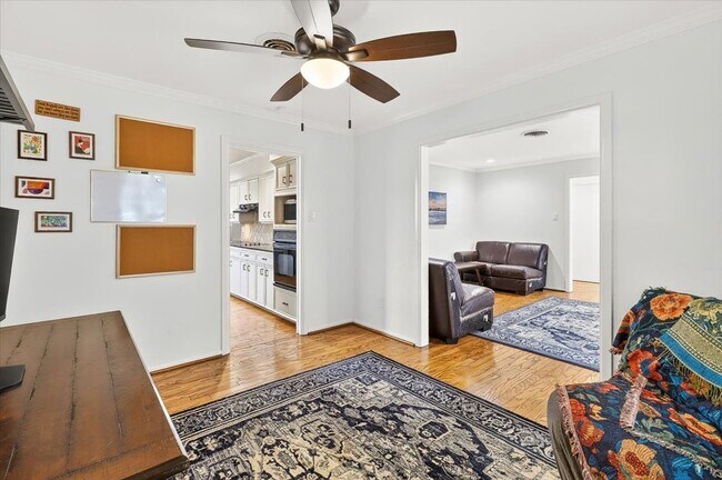 Building Photo - 722 Brock Dr